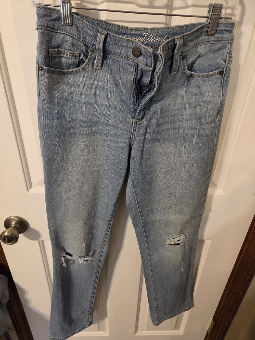Universal Thread Light Blue Distressed Women's Jeans